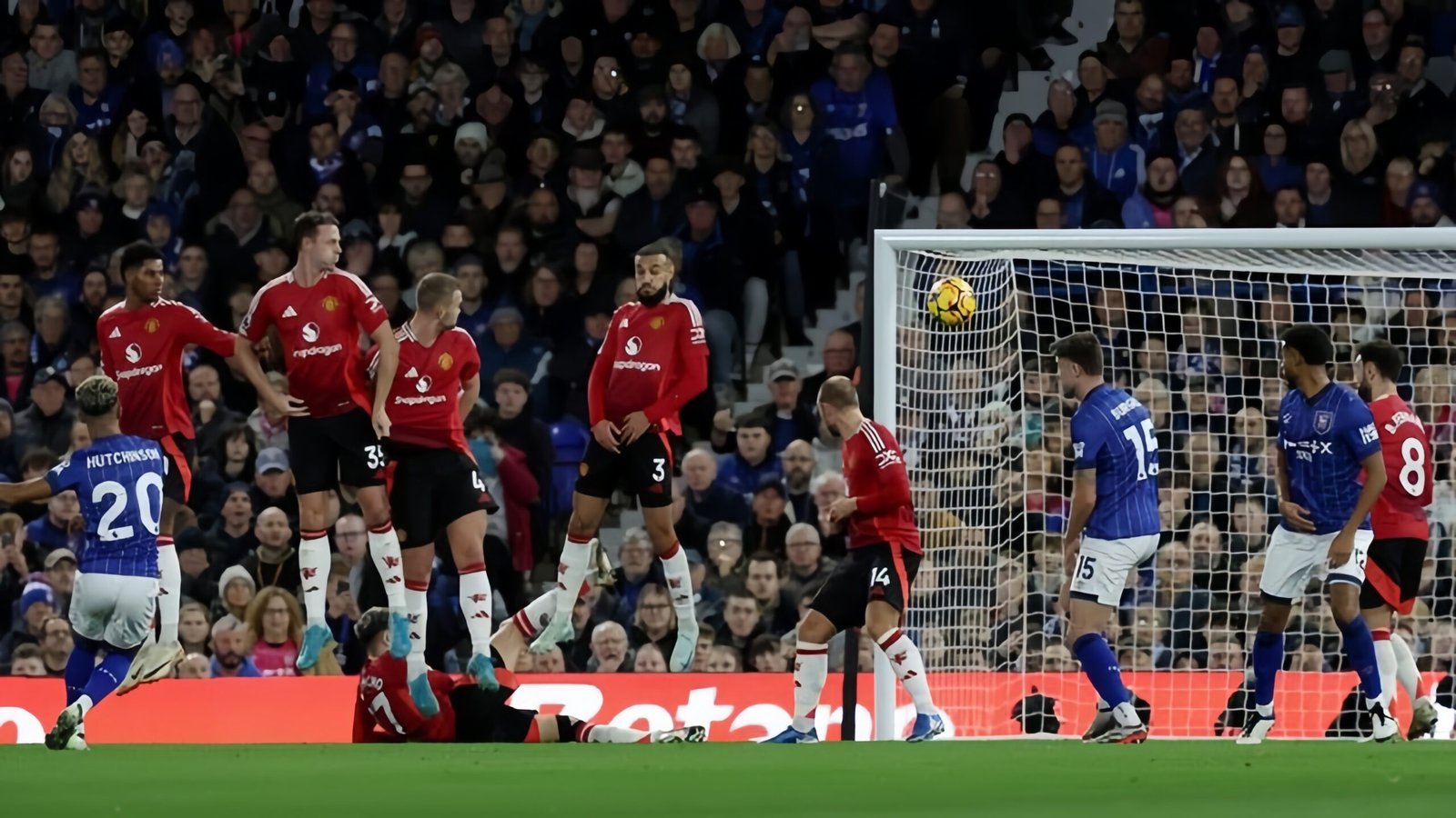 Sức mạnh và phong độ Steaua Bucuresti vs Manchester United